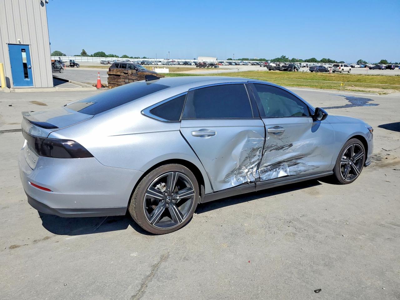 2025 HONDA ACCORD HYBRID SPORT photo 3