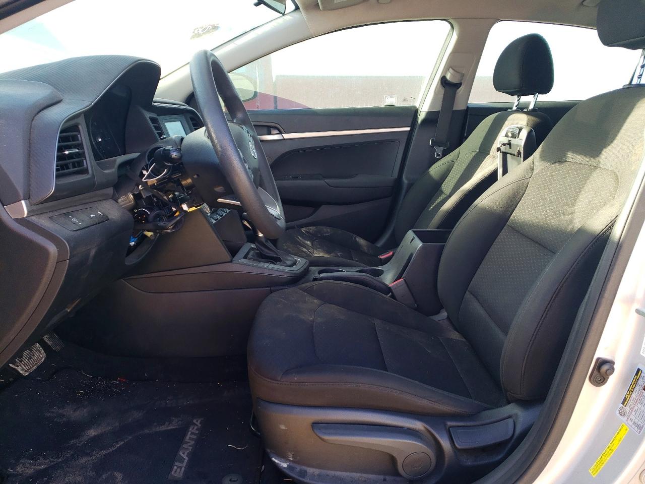 2020 HYUNDAI ELANTRA SE photo 13