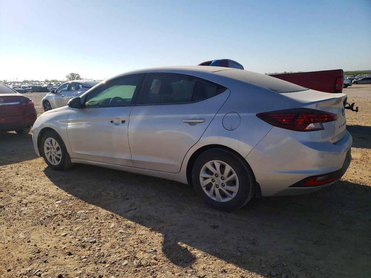2020 HYUNDAI ELANTRA SE photo 3