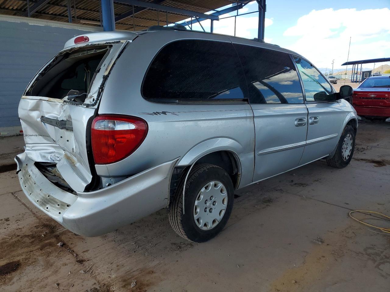 2003 CHRYSLER TOWN & COUNTRY photo 3