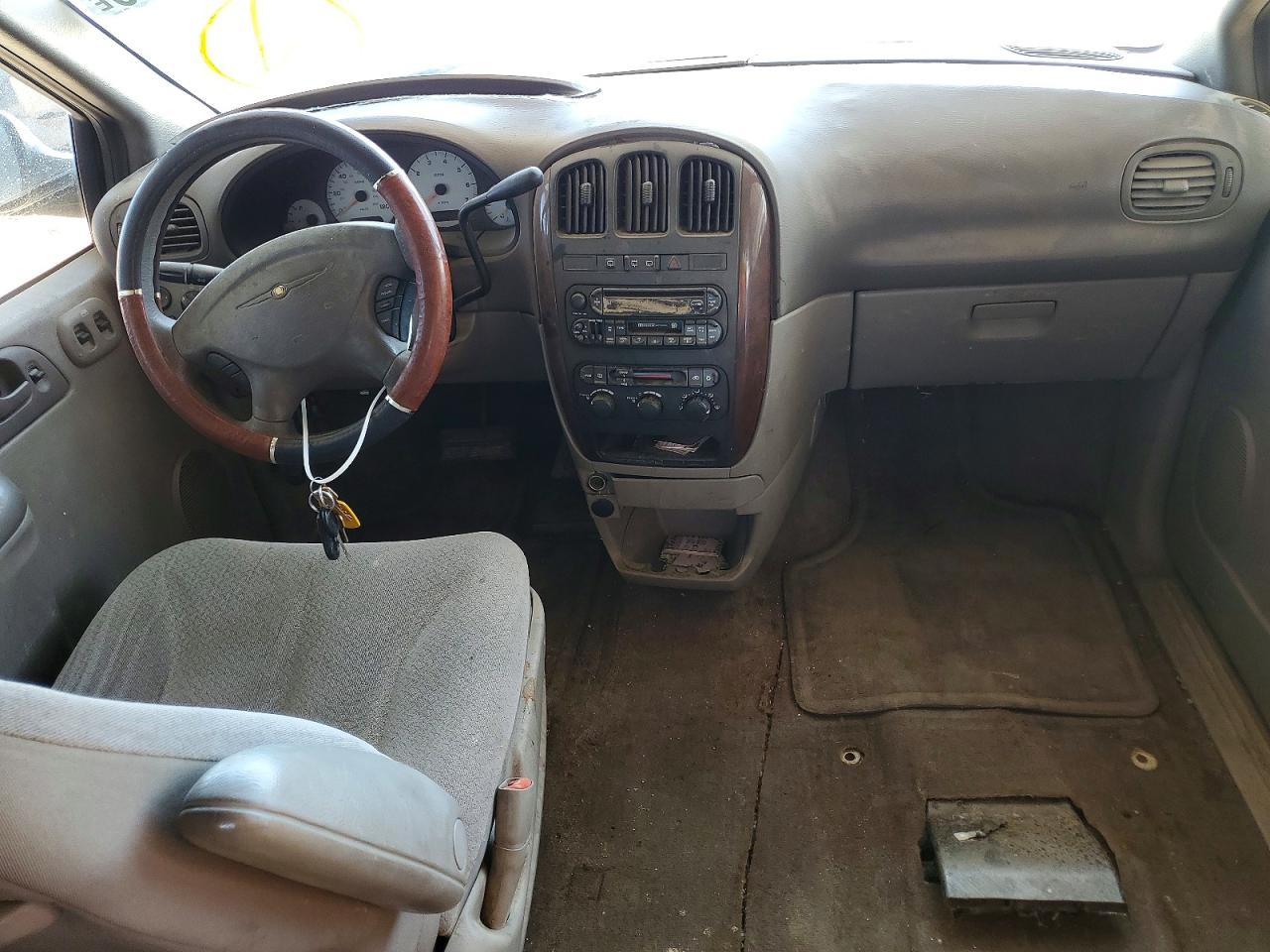 2003 CHRYSLER TOWN & COUNTRY photo 8