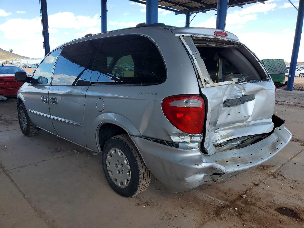 2003 CHRYSLER TOWN & COUNTRY photo 2