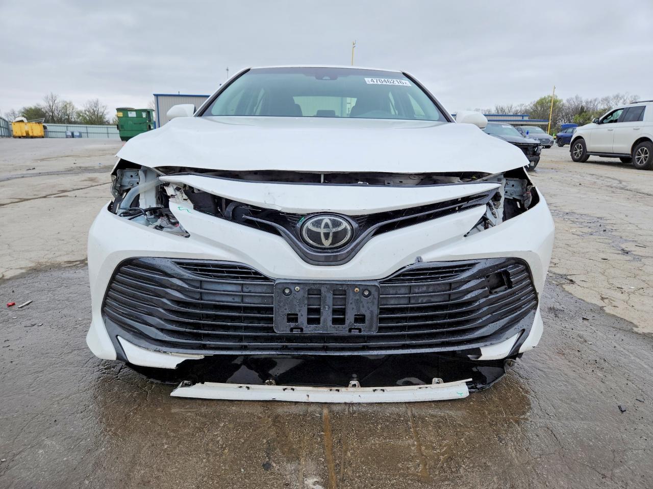 2018 TOYOTA CAMRY LE photo 13