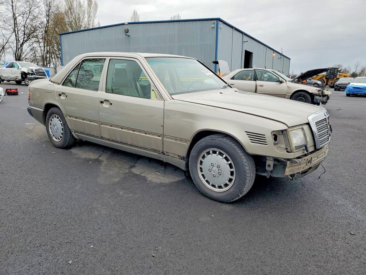 1993 MERCEDES-BENZ 300 D photo 4