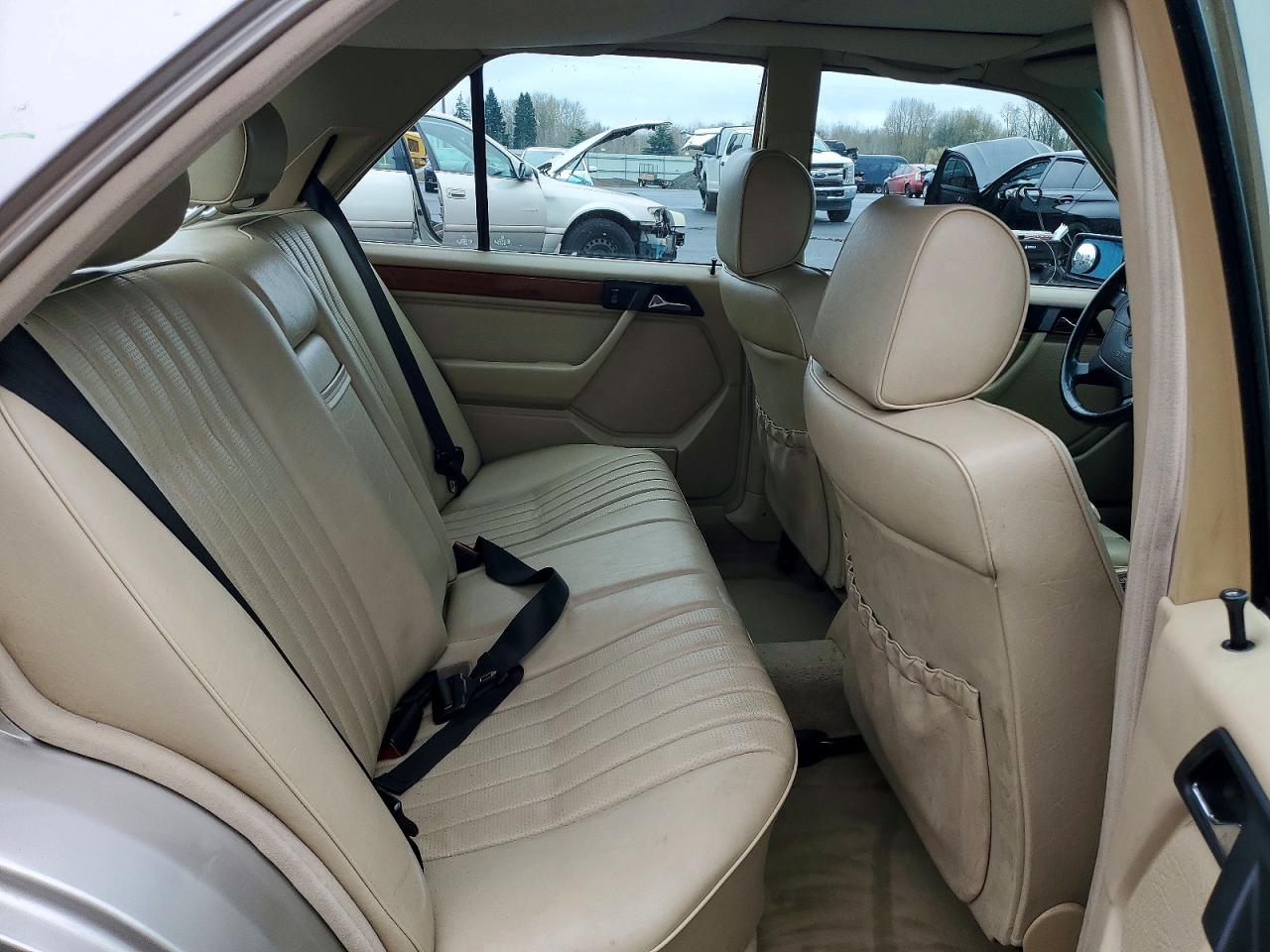 1993 MERCEDES-BENZ 300 D photo 10