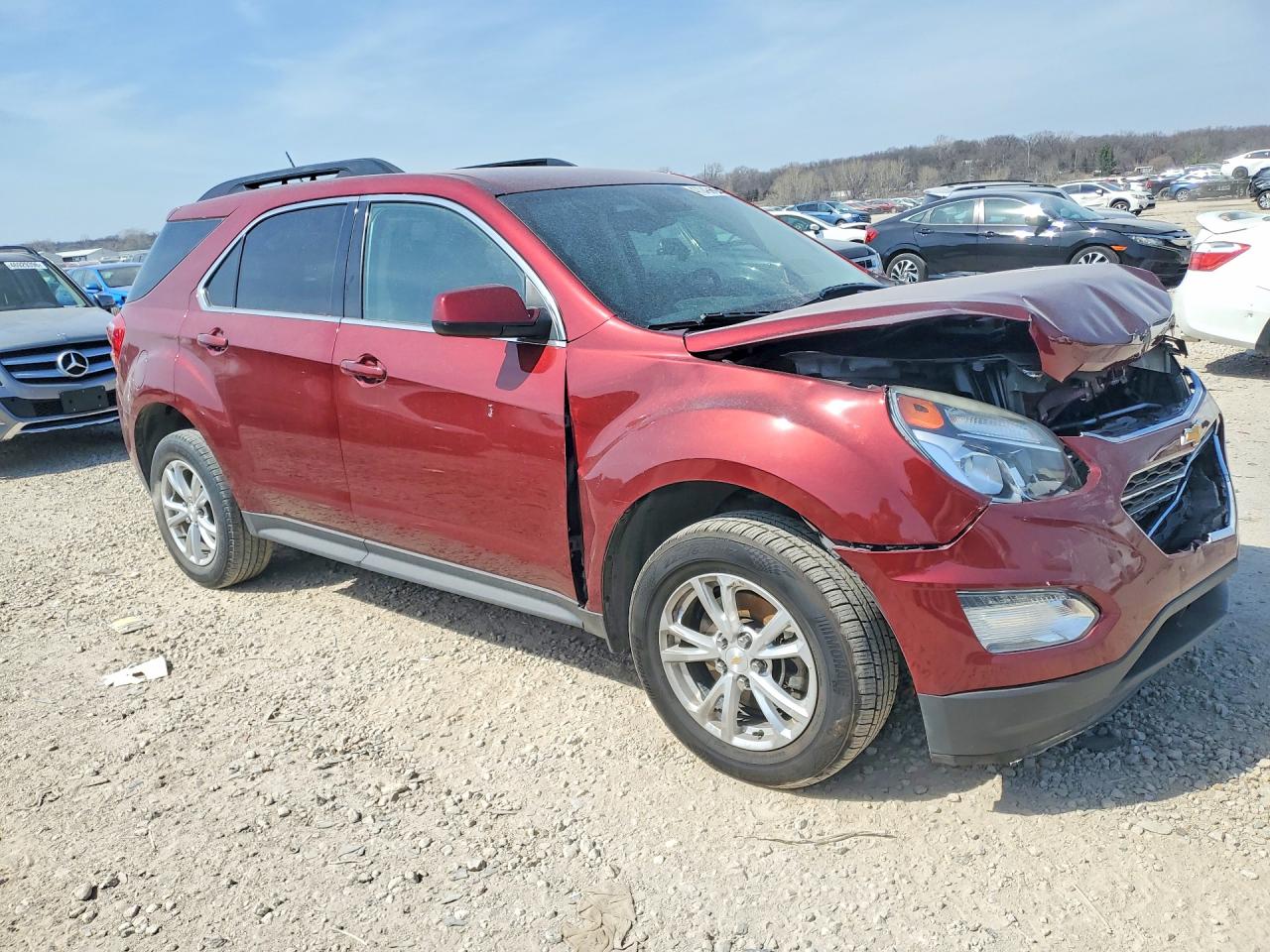 2017 CHEVROLET EQUINOX LT photo 4