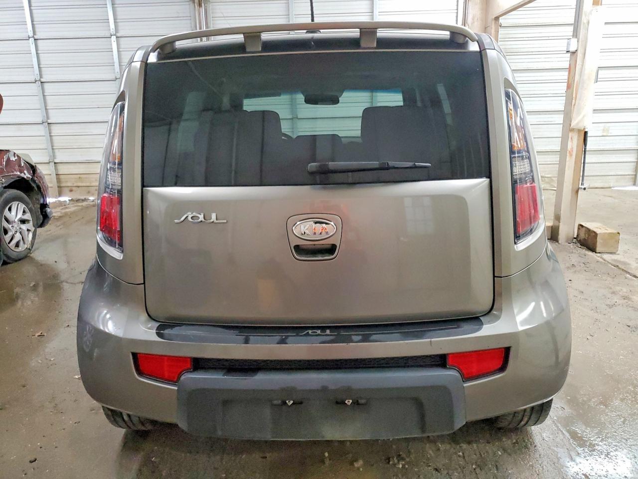 2011 KIA SOUL + photo 11