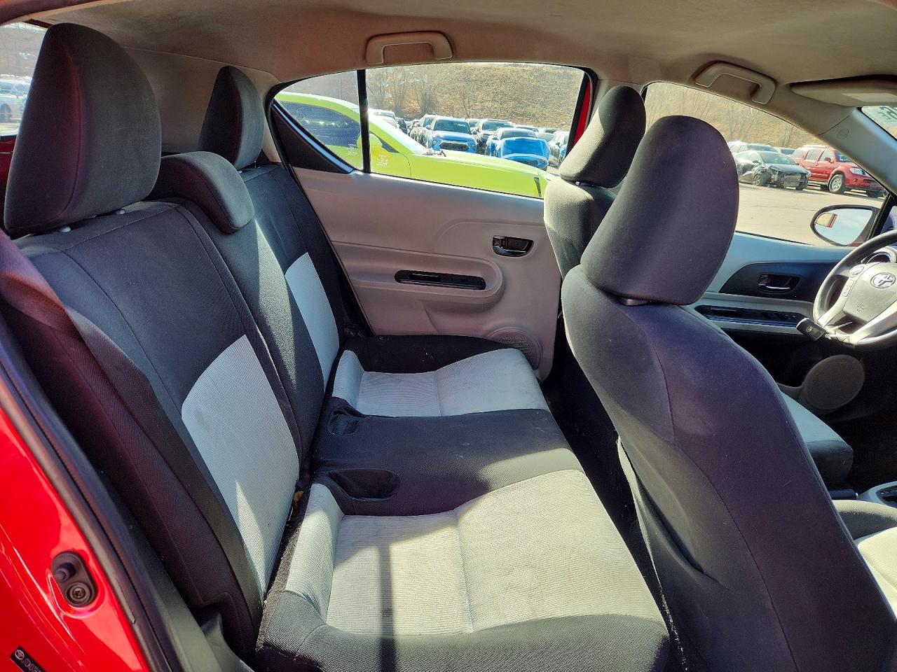 2012 TOYOTA PRIUS C THREE photo 21