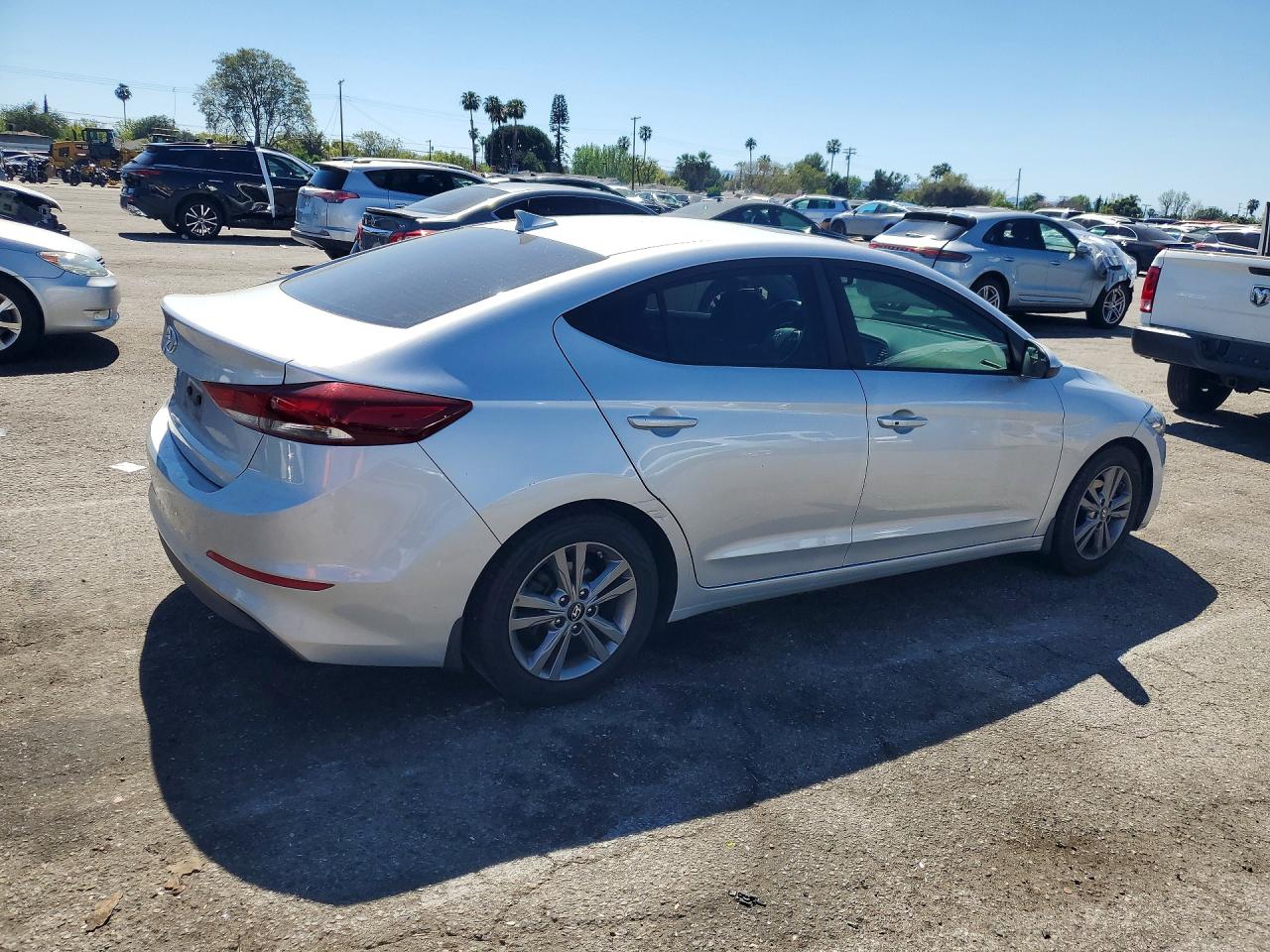 2018 HYUNDAI ELANTRA VALUE EDITION photo 3