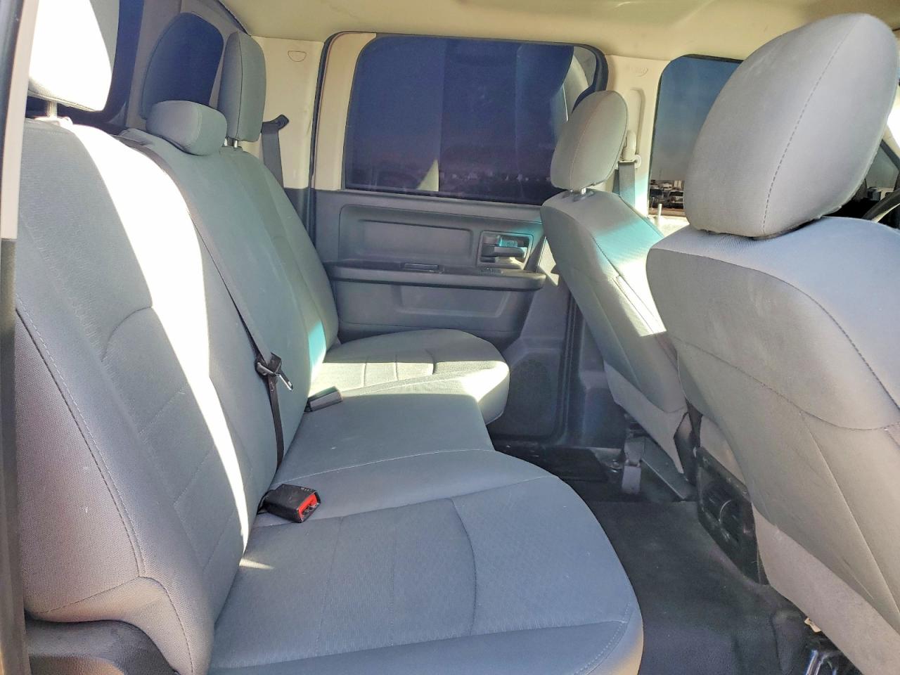 2018 RAM 2500 ST photo 28