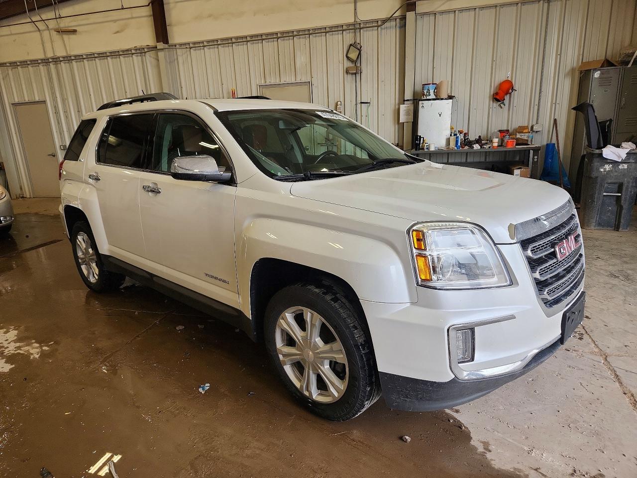 2017 GMC TERRAIN SLT photo 10