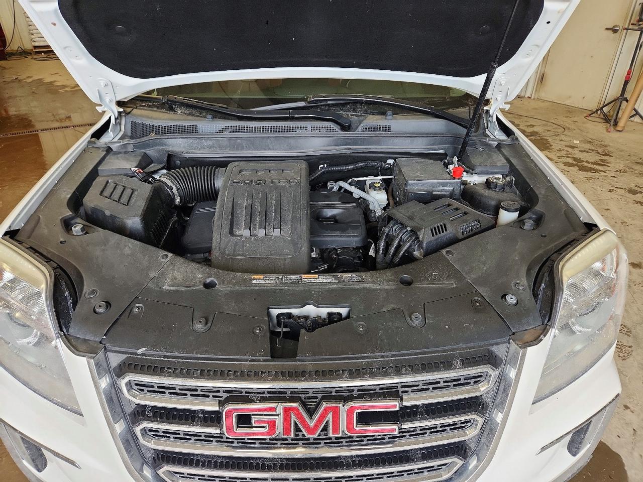 2017 GMC TERRAIN SLT photo 34