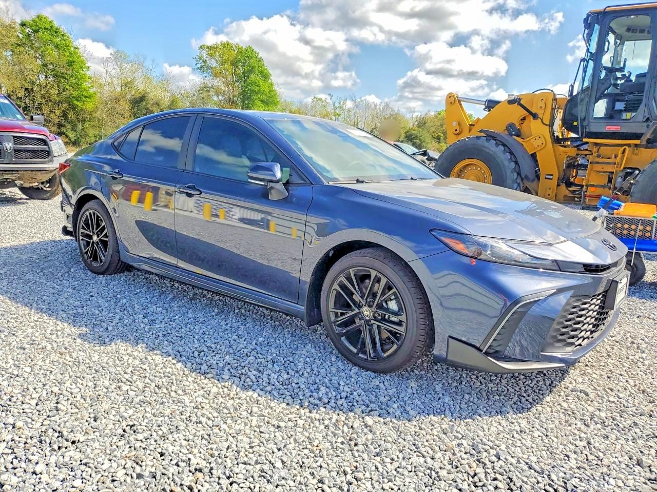 2026 TOYOTA CAMRY SE photo 10