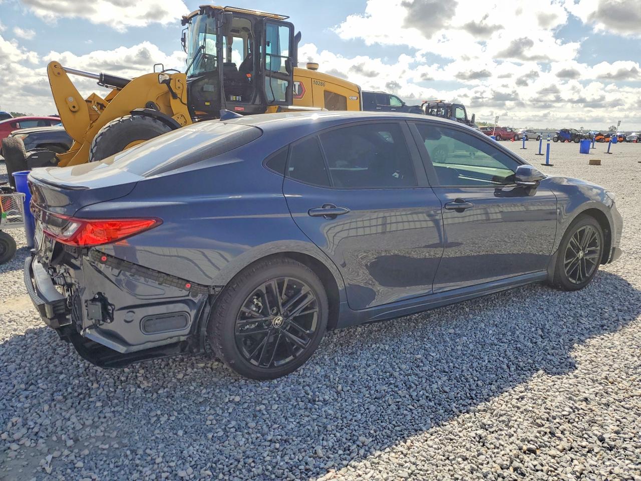 2026 TOYOTA CAMRY SE photo 7
