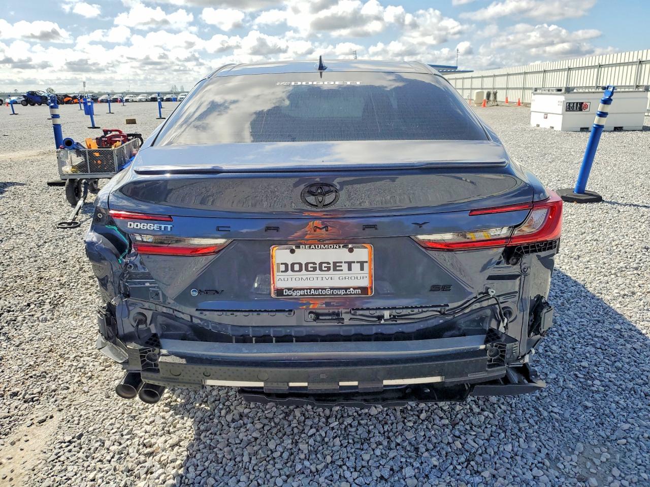 2026 TOYOTA CAMRY SE photo 16