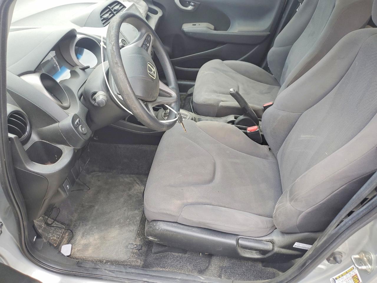 2011 HONDA FIT photo 13