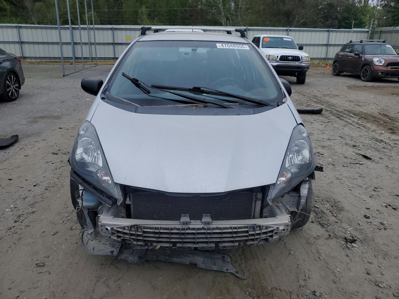 2011 HONDA FIT photo 9