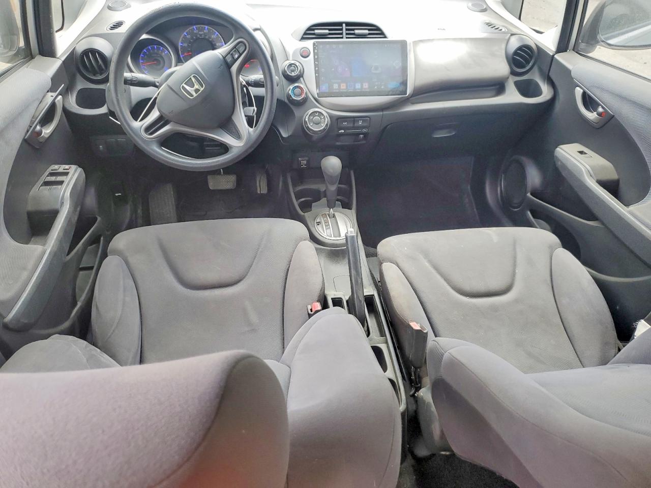 2011 HONDA FIT photo 15