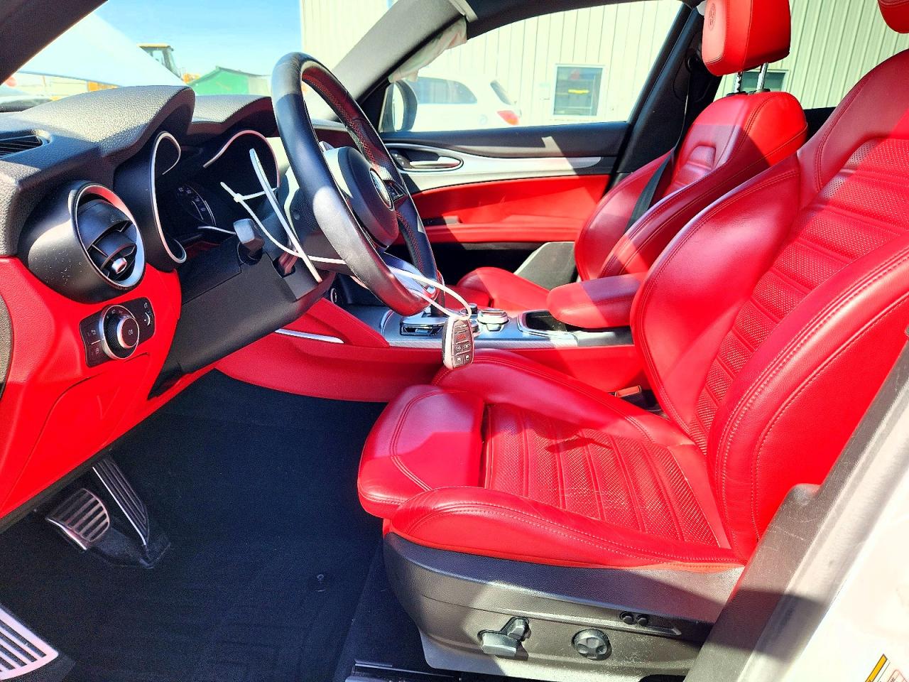 2020 ALFA ROMEO STELVIO TI photo 7