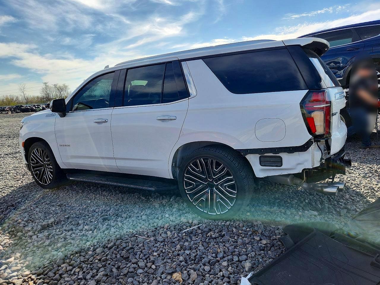 2022 CHEVROLET TAHOE K1500 HIGH COUNTRY photo 2