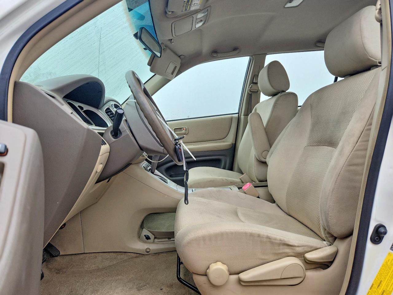 2007 TOYOTA HIGHLANDER BASE photo 13