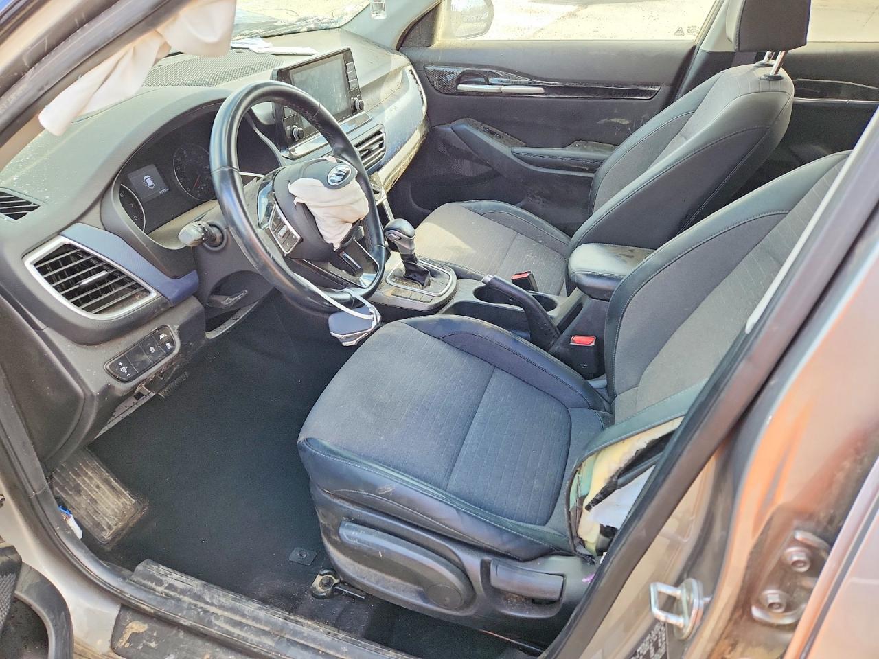 2021 KIA SELTOS S photo 7