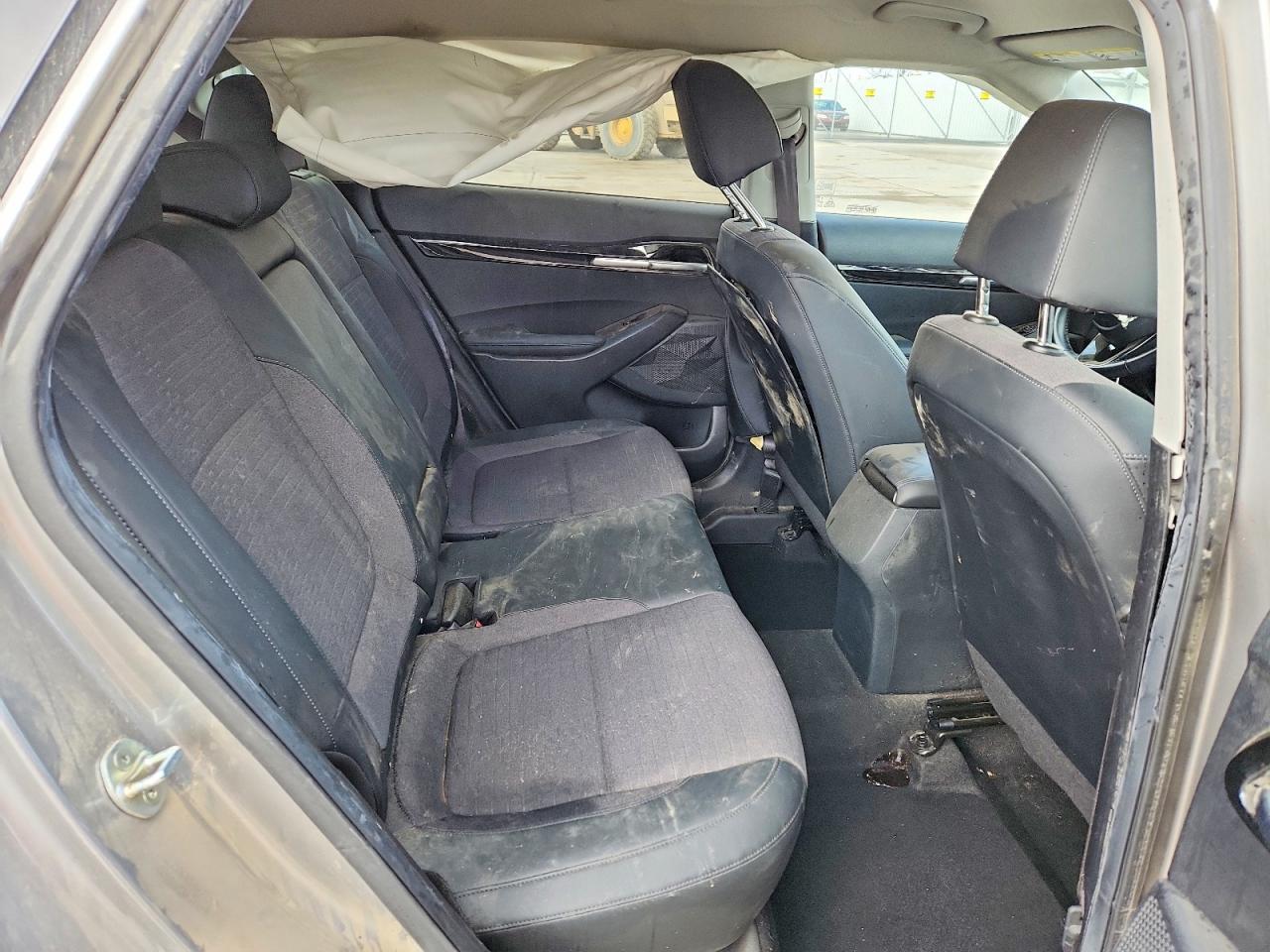 2021 KIA SELTOS S photo 11