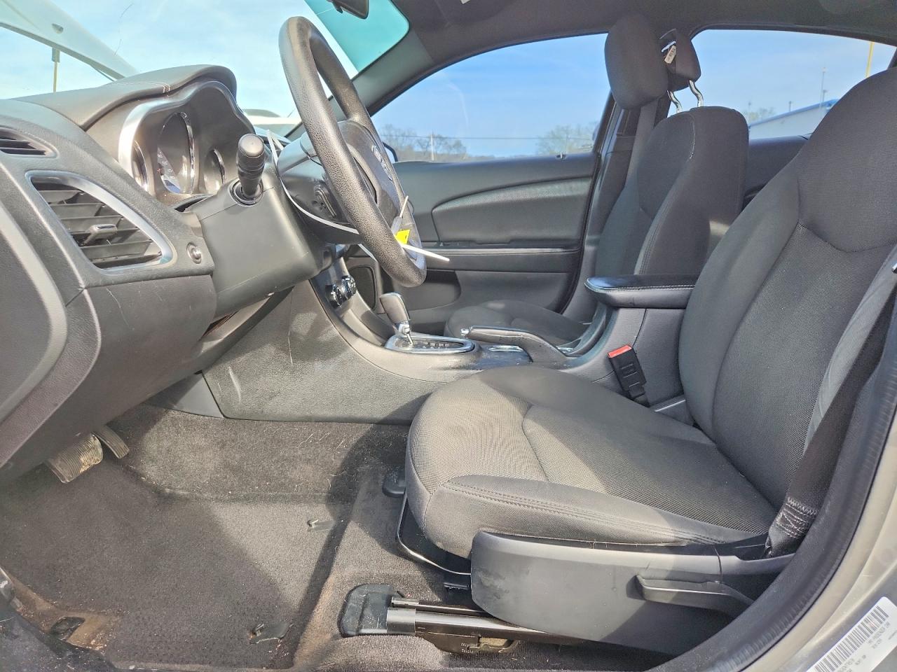 2013 DODGE AVENGER SE photo 19