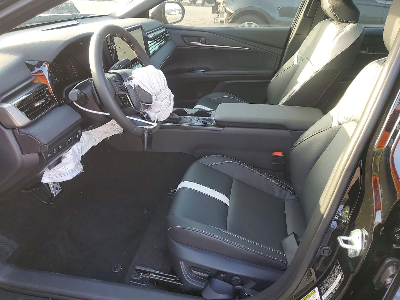 2026 TOYOTA CAMRY SE photo 7