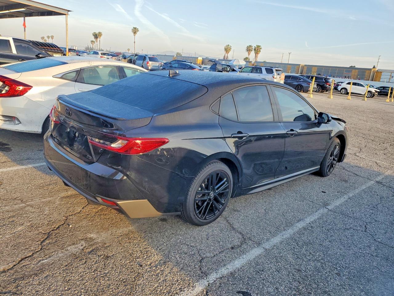 2026 TOYOTA CAMRY SE photo 3