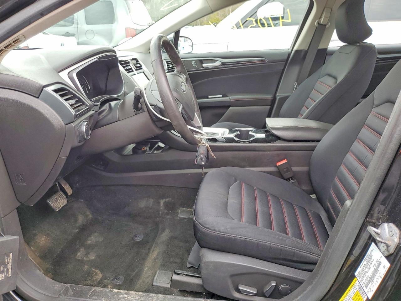 2015 FORD FUSION SE photo 13