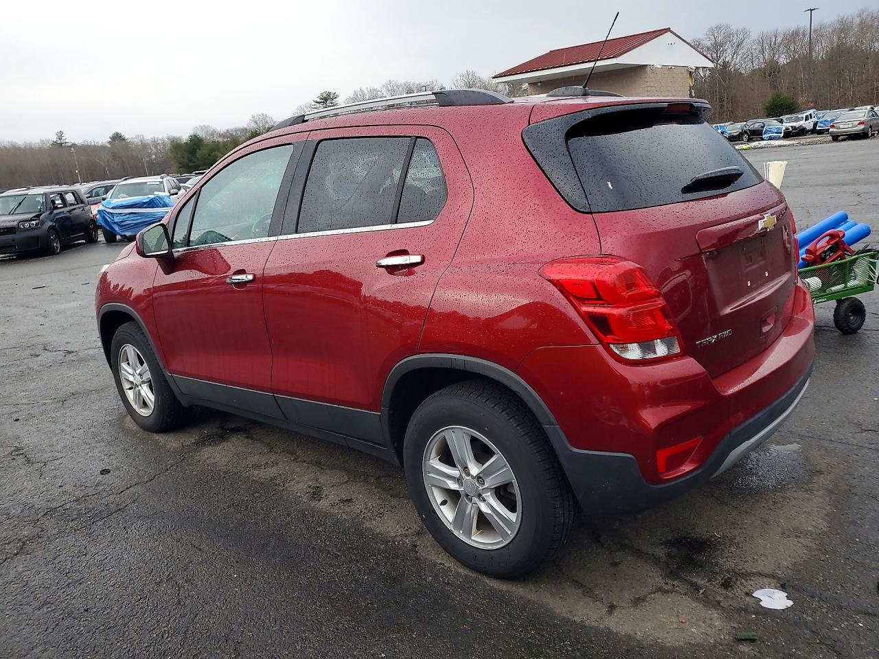 2018 CHEVROLET TRAX 1LT photo 2