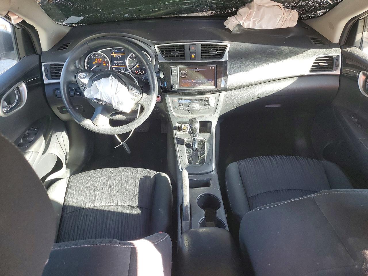 2019 NISSAN SENTRA SV photo 22