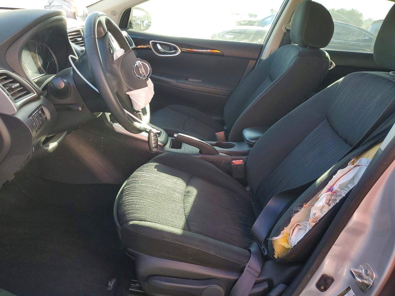 2019 NISSAN SENTRA SV photo 19