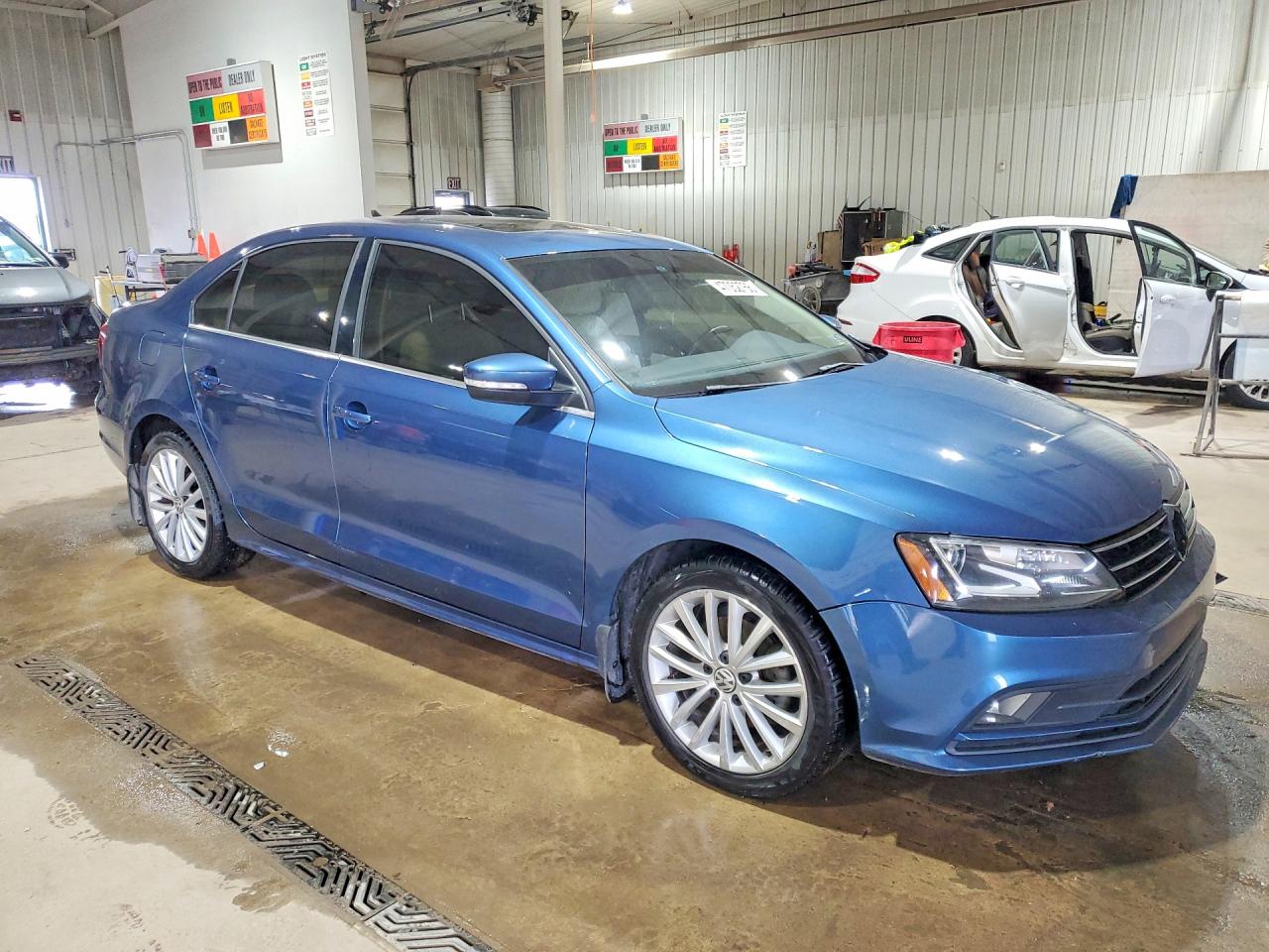 2016 VOLKSWAGEN JETTA SEL photo 4