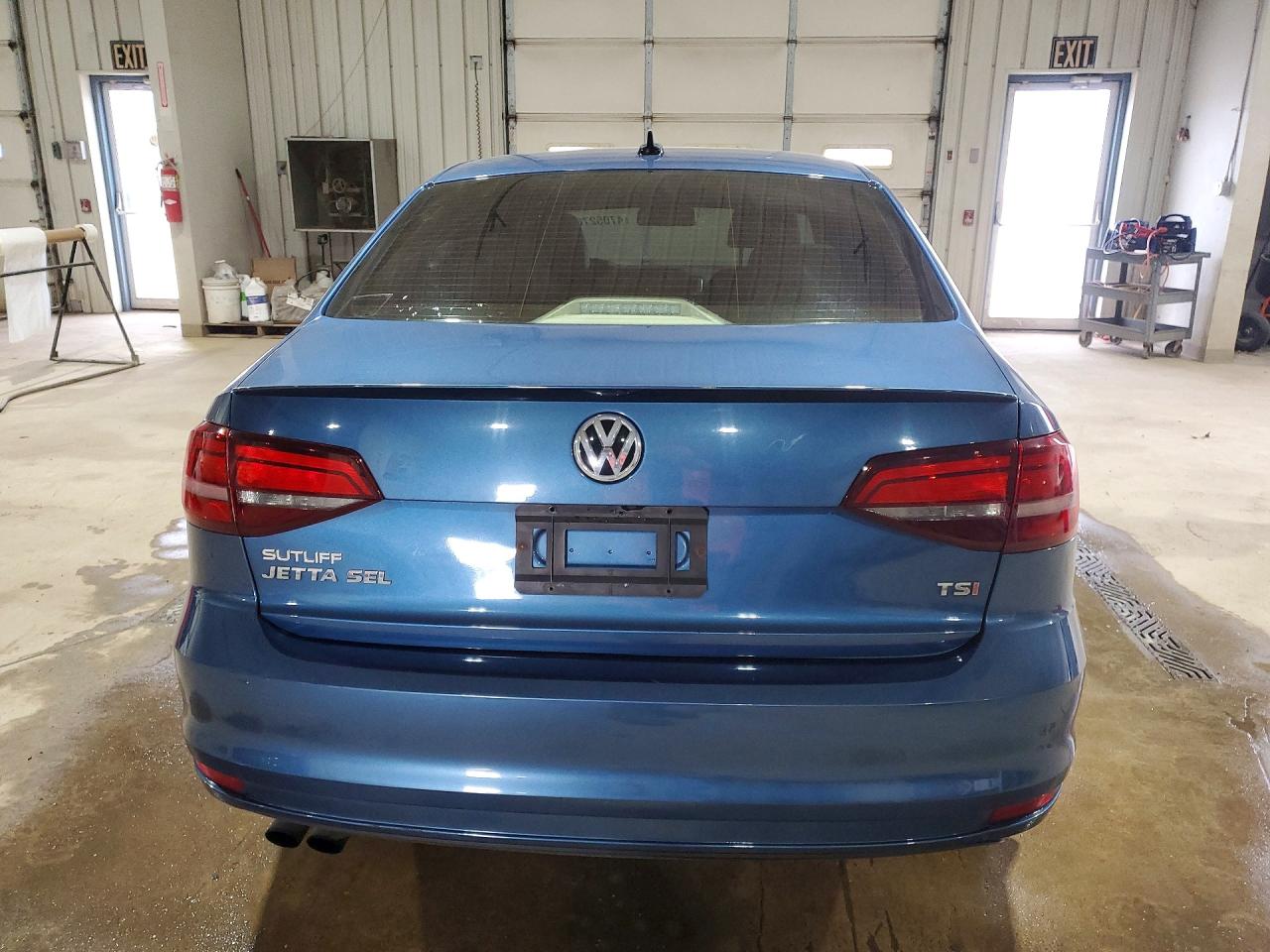2016 VOLKSWAGEN JETTA SEL photo 6