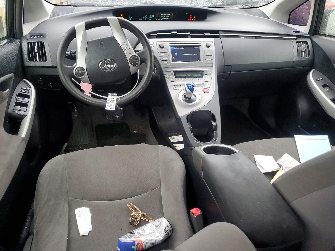 2013 TOYOTA PRIUS TWO photo 22