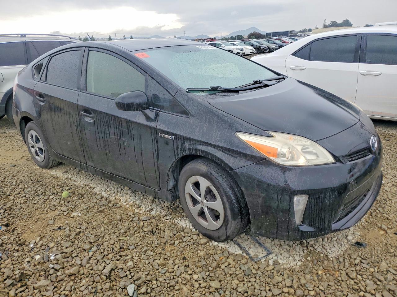 2013 TOYOTA PRIUS TWO photo 10