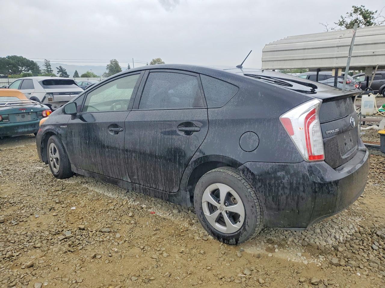2013 TOYOTA PRIUS TWO photo 4