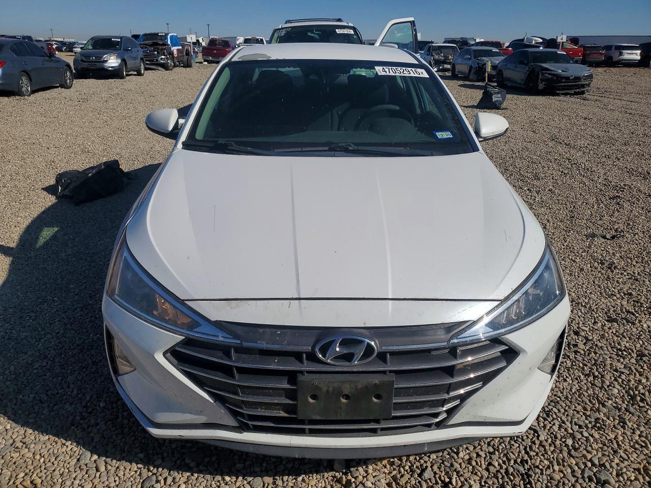 2019 HYUNDAI ELANTRA SEL photo 9