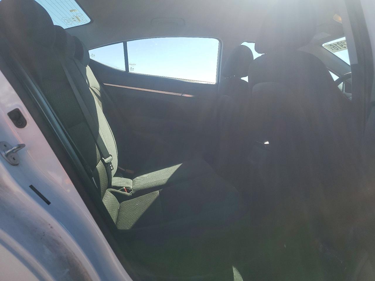 2019 HYUNDAI ELANTRA SEL photo 19