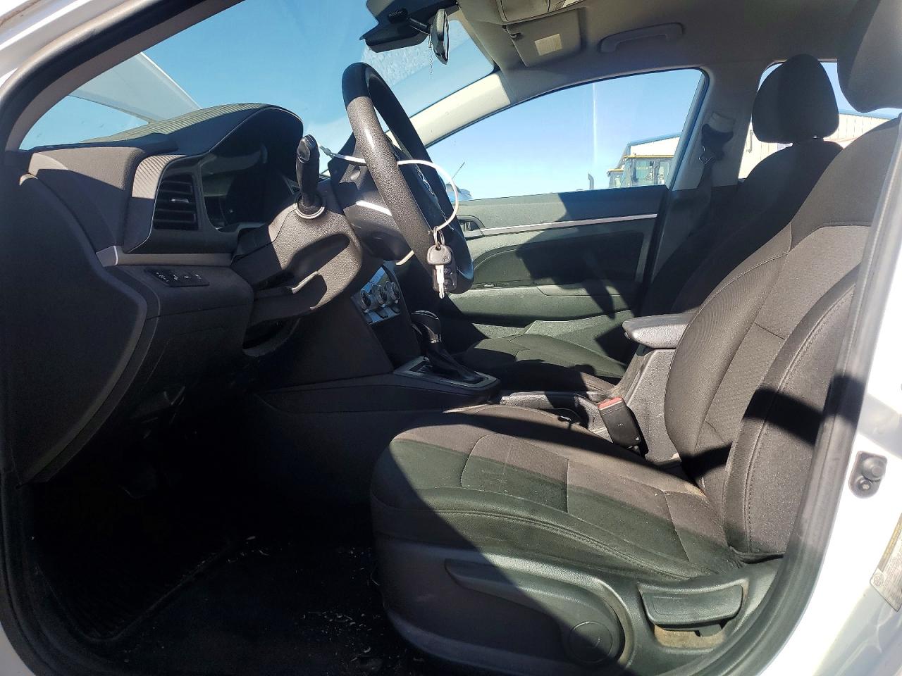 2019 HYUNDAI ELANTRA SEL photo 13