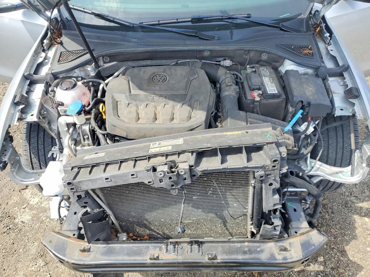 2019 VOLKSWAGEN PASSAT WOLFSBURG photo 11