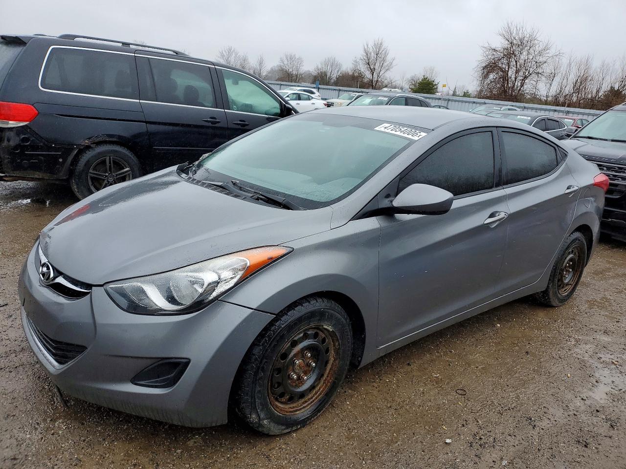 2013 HYUNDAI ELANTRA
