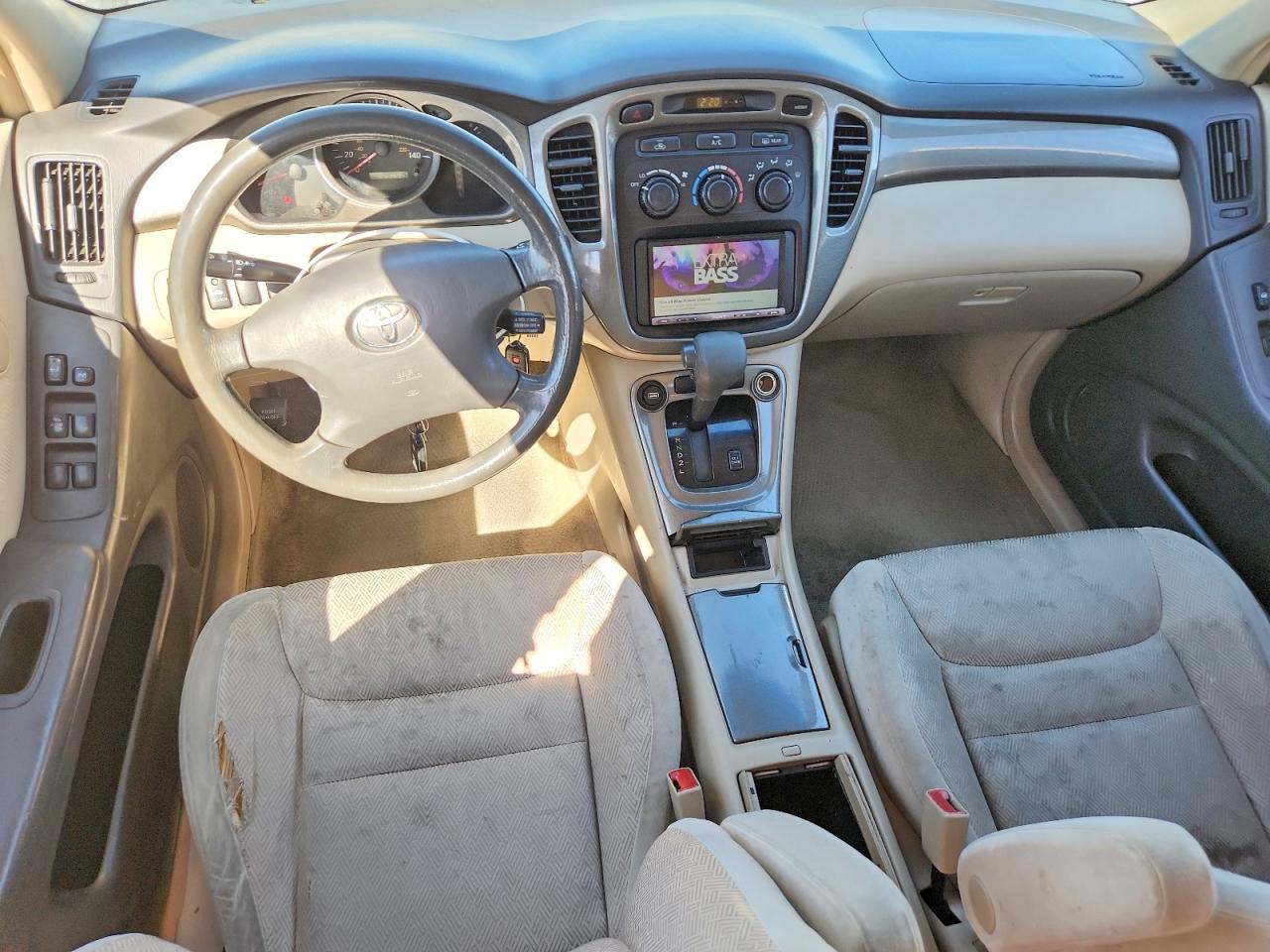 2003 TOYOTA HIGHLANDER BASE photo 15