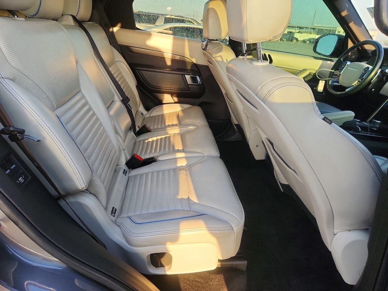 2018 LAND ROVER DISCOVERY HSE photo 10