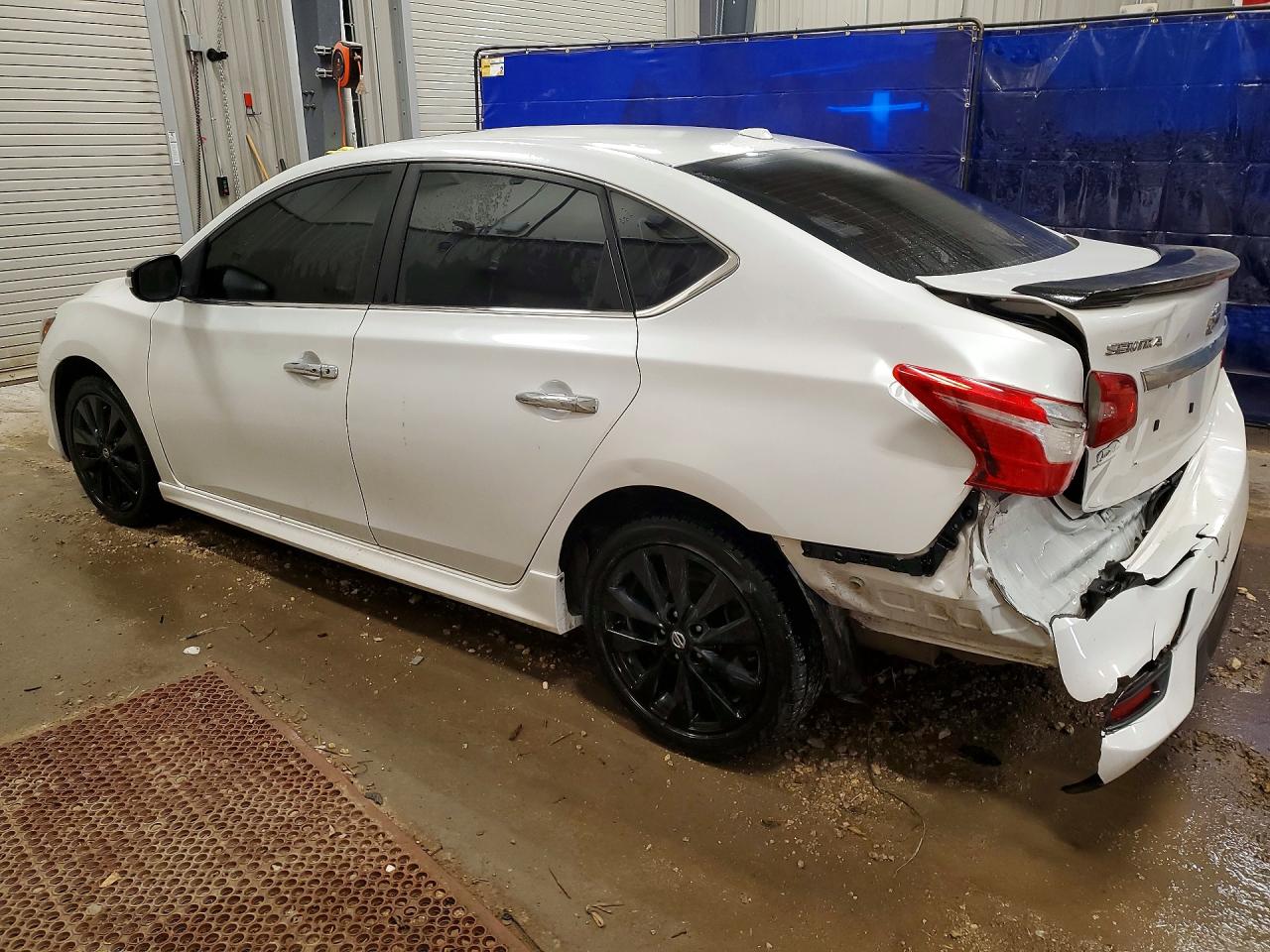 2017 NISSAN SENTRA SR TURBO photo 3