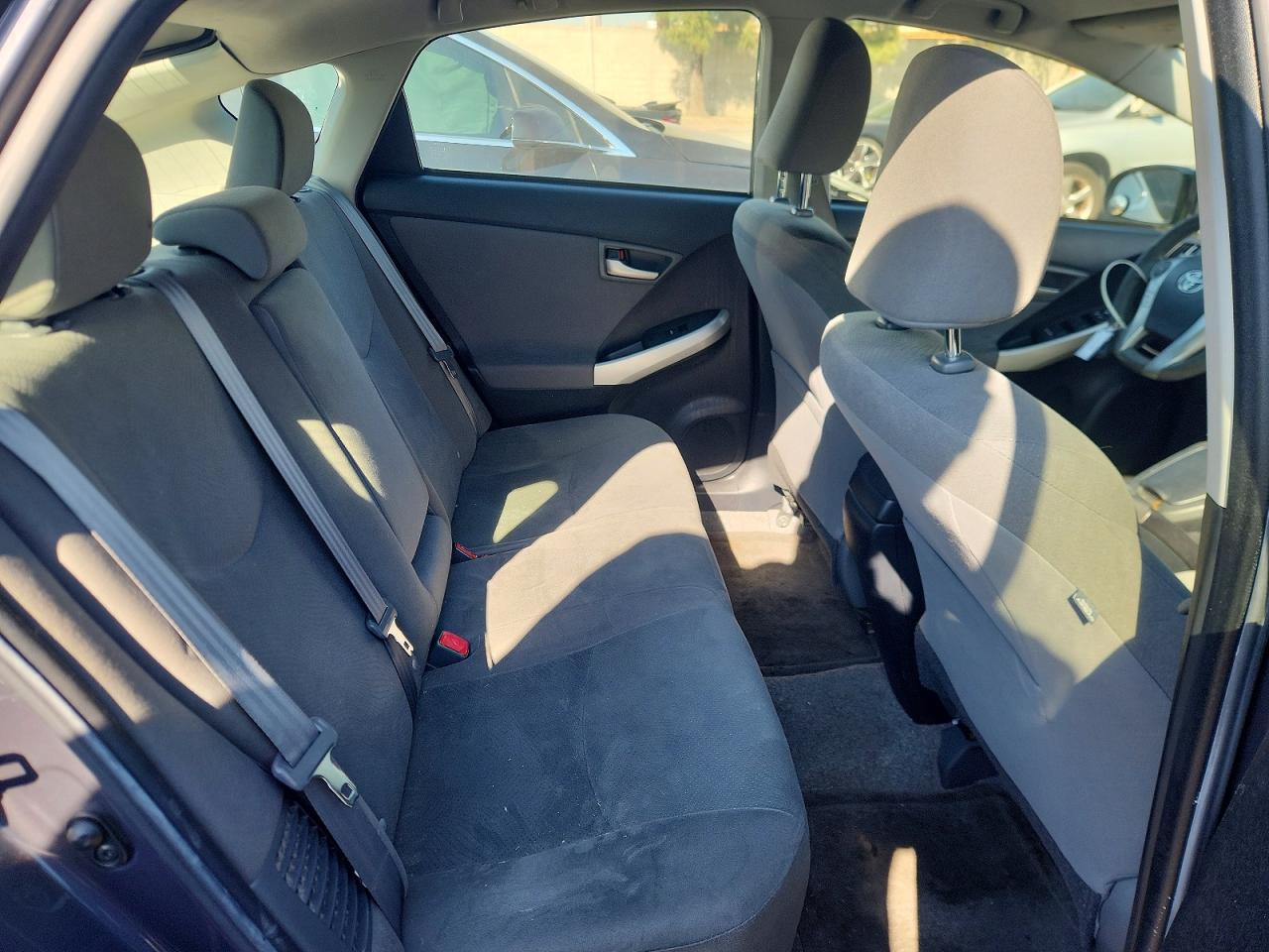 2015 TOYOTA PRIUS TWO photo 10