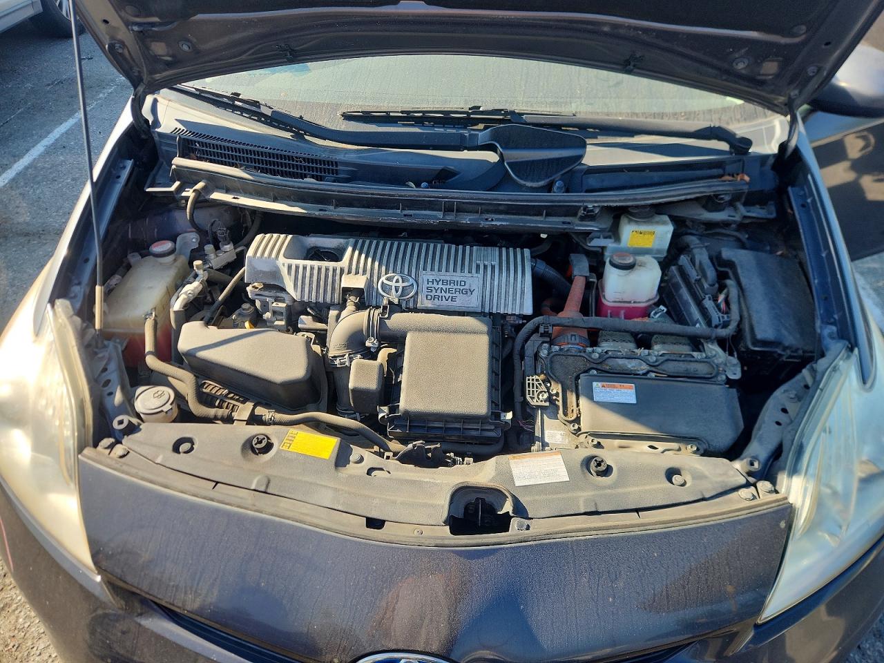 2015 TOYOTA PRIUS TWO photo 11