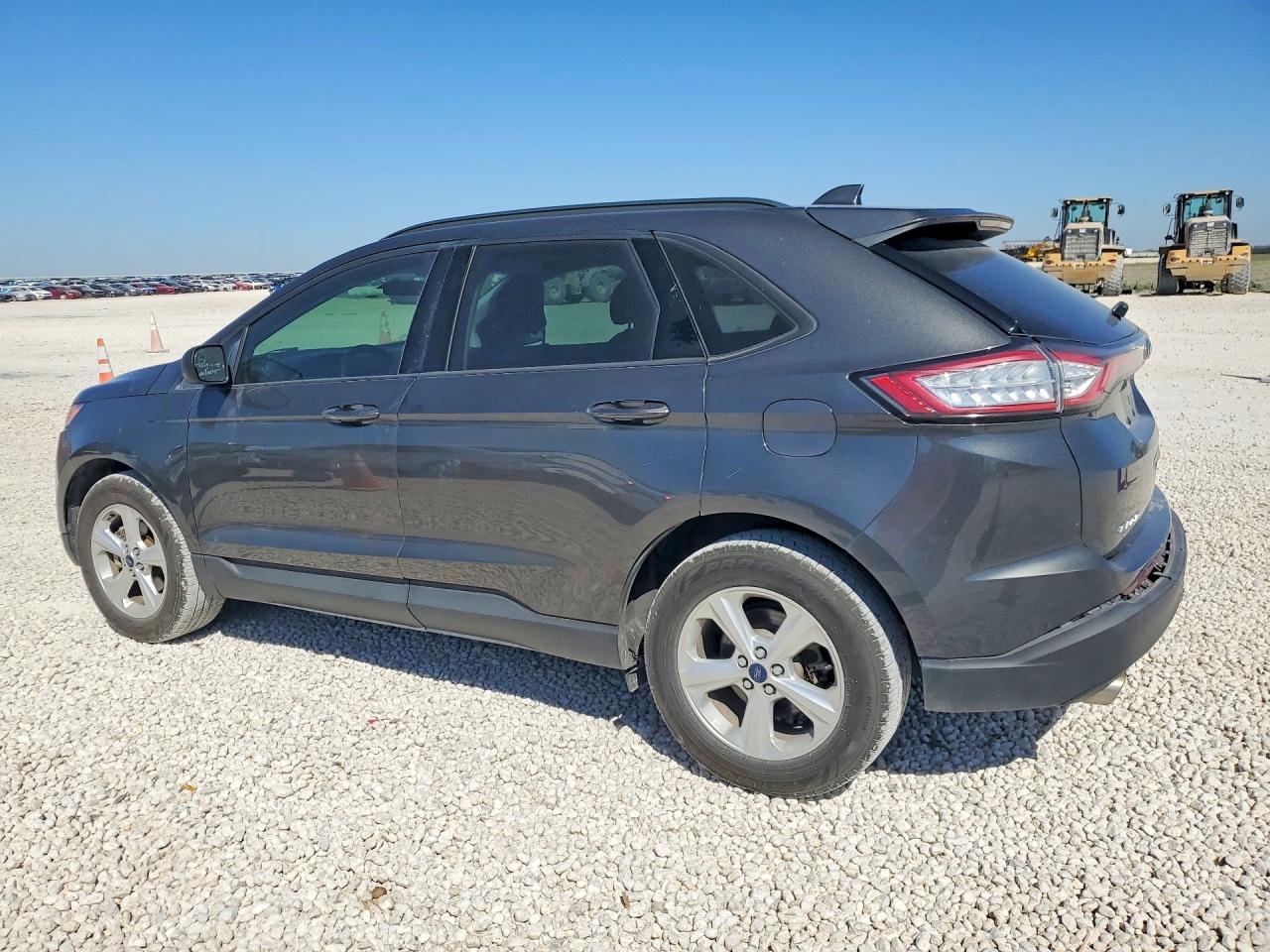 2015 FORD EDGE SE photo 2